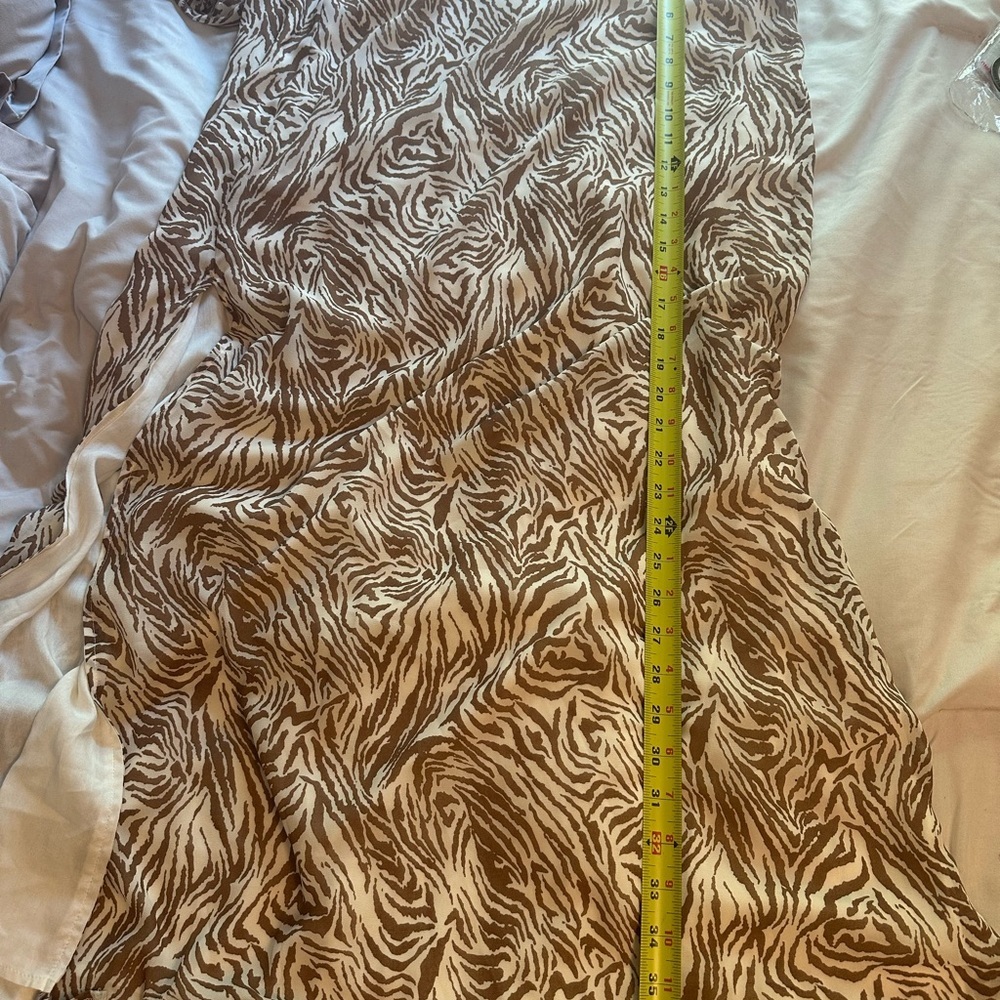 Lush‎ Brown Zebra Print Cutout maxi Dress Size Large - Picture 6 of 9